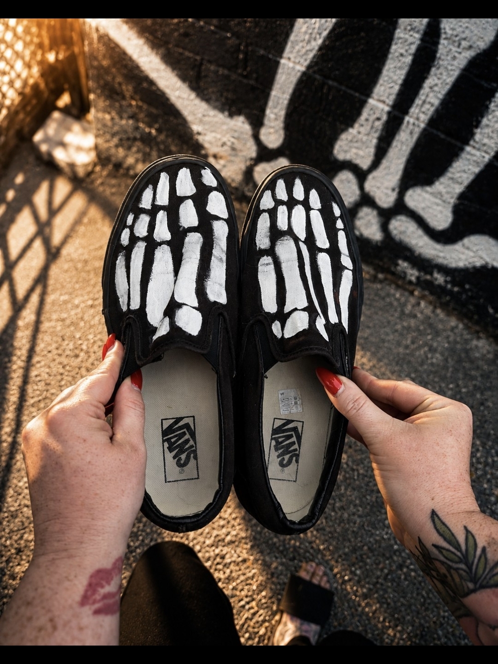 Skeleton VANS Size 10